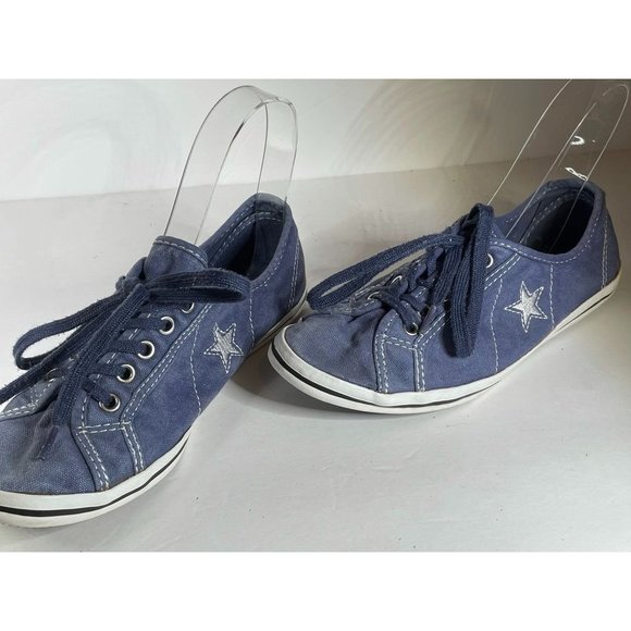 ⭐️⭐️Women's Blue Converse one star size 5.5⭐️⭐️ - Picture 2 of 4